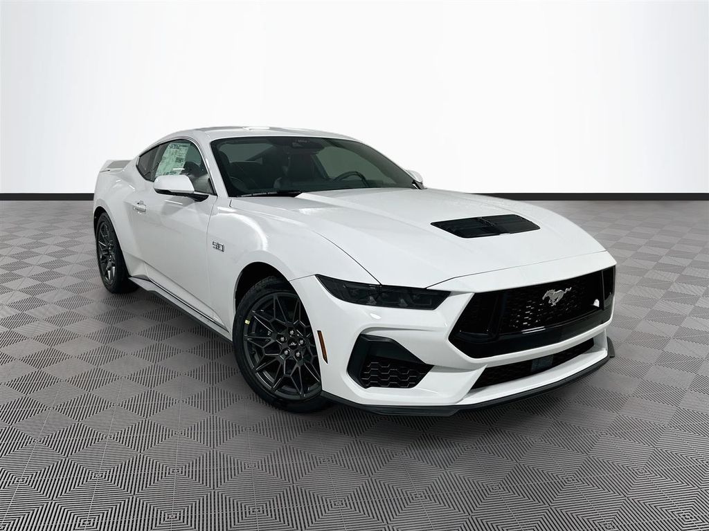 Oxford White 2026 Ford Mustang Coupe Rear-Wheel Drive 6-Speed Manual