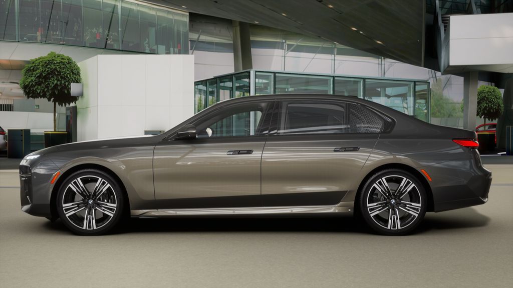 Thumbnail: 2026 BMW 7 Series - 4