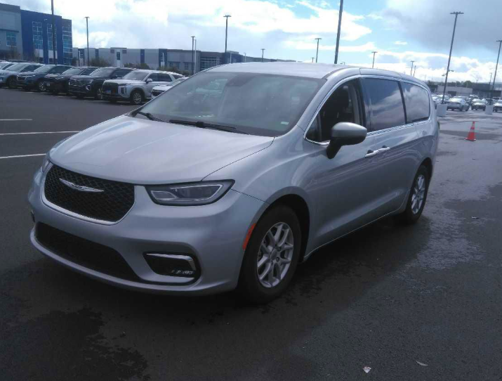 Silver Mist Clearcoat 2023 Chrysler Pacifica Touring L FWD Minivan Front-Wheel Drive 9-Speed Automatic