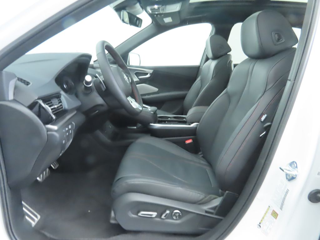 Thumbnail: 2026 Acura RDX - 21