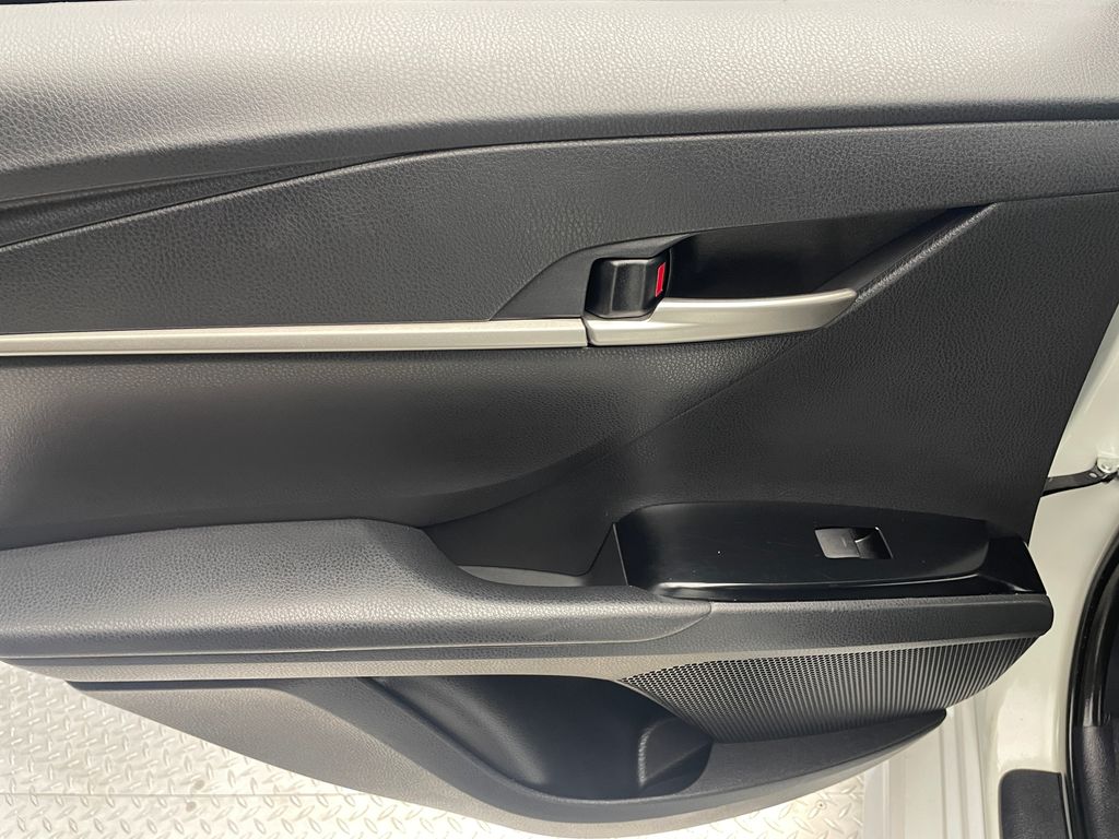 Thumbnail: 2025 Toyota Camry - 15