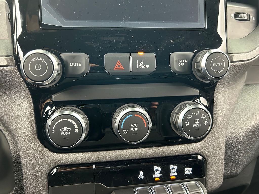 New 2026 Bright White Clearcoat Ram Tradesman image 17