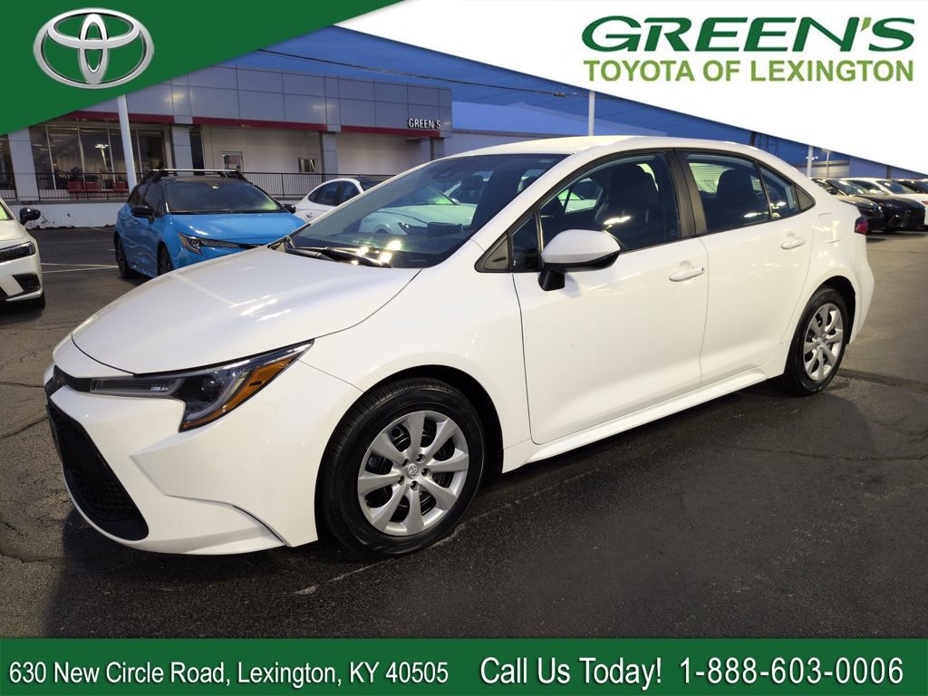 White 2021 Toyota Corolla LE FWD Sedan Front-Wheel Drive Continuously Variable Transmission