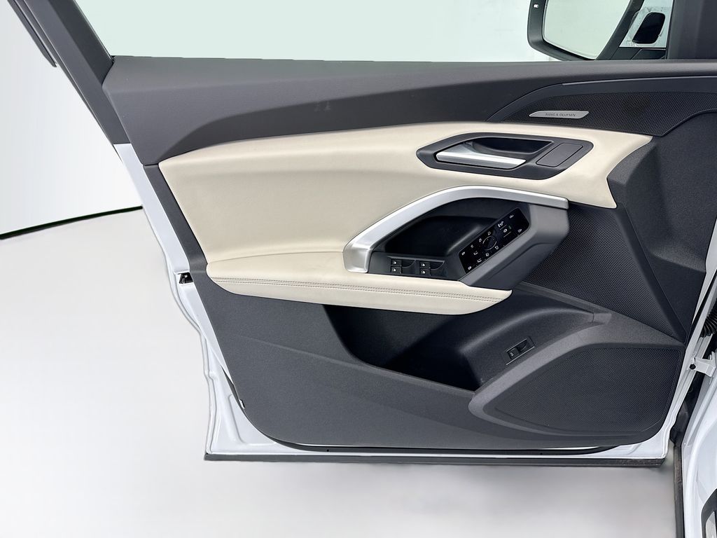 Thumbnail: 2026 Audi Q5 - 23