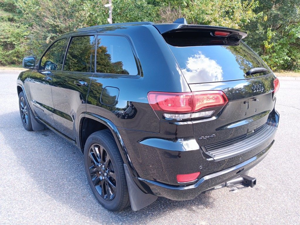 2021 Jeep Grand Cherokee Laredo X 3