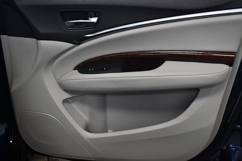 Thumbnail: 2017 Acura MDX - 32
