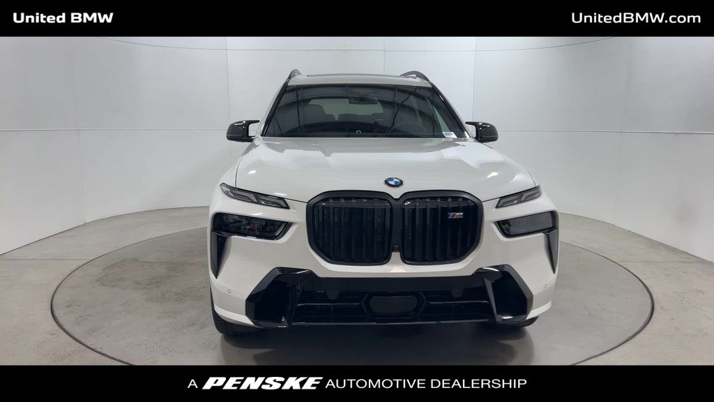 2025 BMW X7 M60i 3