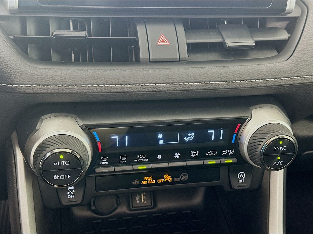 Thumbnail: 2023 Toyota RAV4 - 16