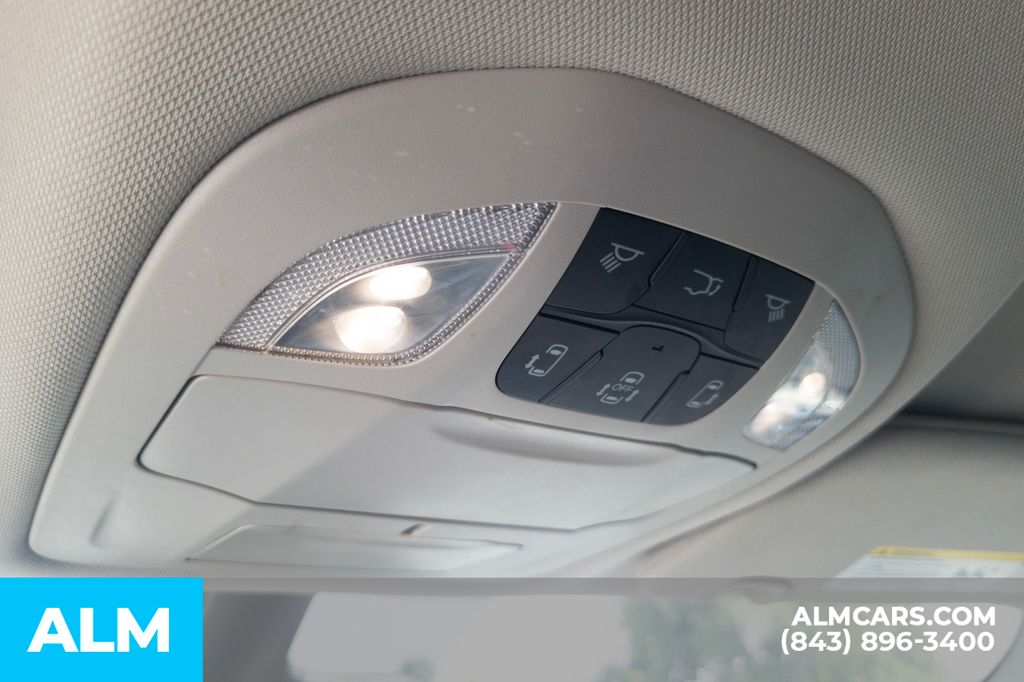 Used 2024 Silver Chrysler Touring L image 15