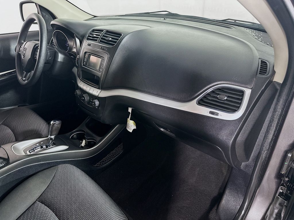 Used 2018 Gray Dodge SE image 30