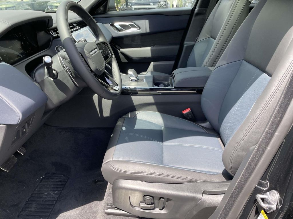New 2026 Black Land Rover Dynamic SE image 14