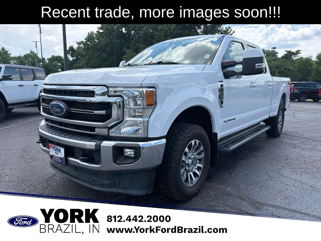 Oxford White 2022 Ford F-250 Super Duty Pickup Truck Four-Wheel Drive Automatic