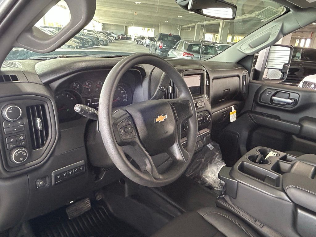 New 2026 Summit White Chevrolet Work Truck image 31