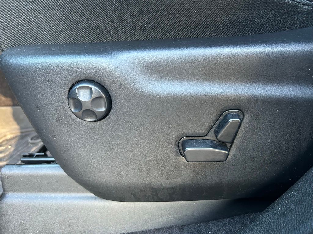 Thumbnail: 2018 Jeep Grand Cherokee - 15