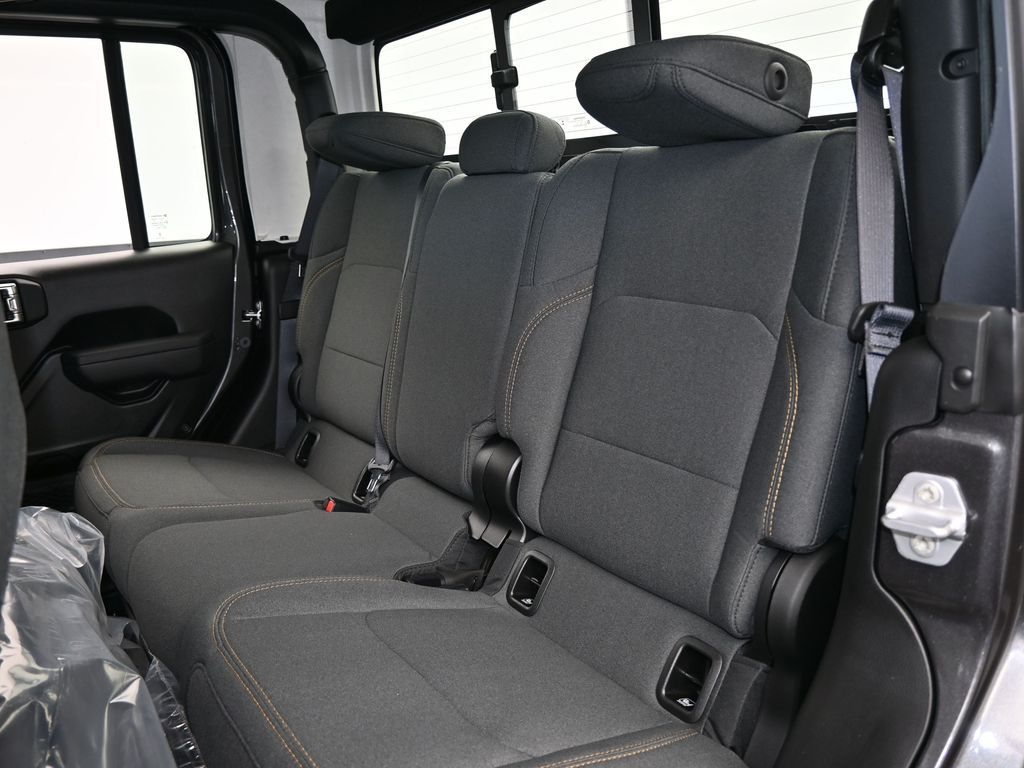 New 2026 Granite Crystal Metallic Clearcoat Jeep Sport image 27