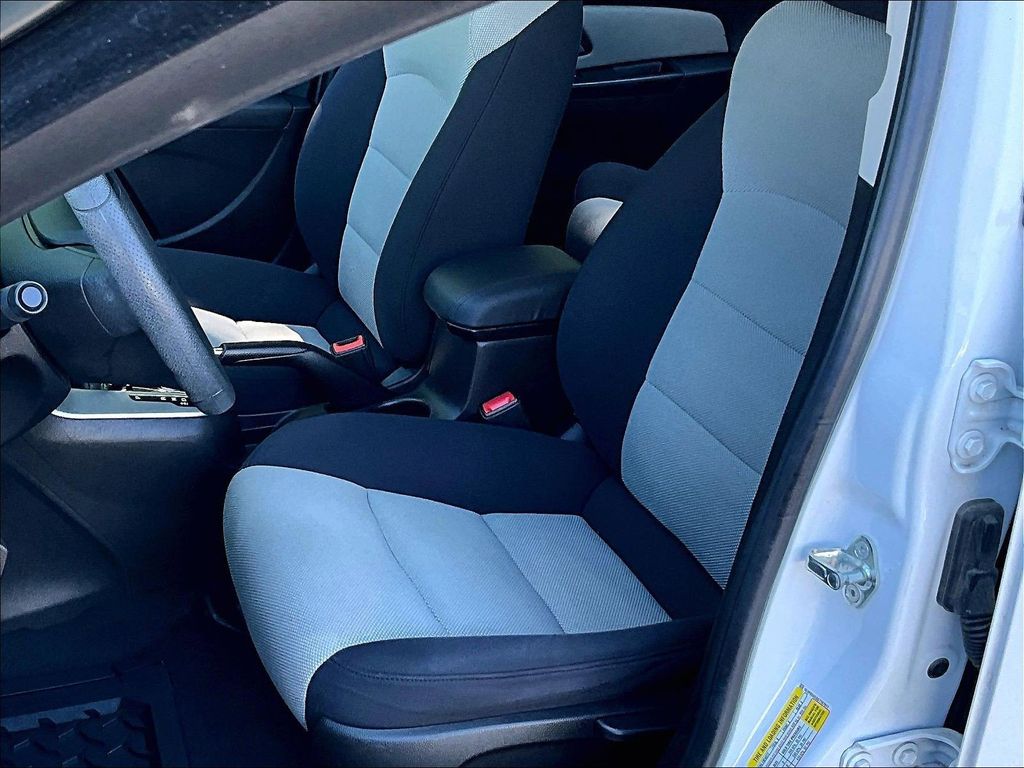 2016 Chevrolet Cruze Limited — photo 10