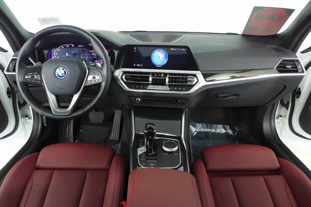 2022 BMW 3 Series 330e iPerformance 25