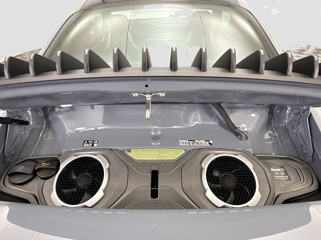 Thumbnail: 2025 Porsche 911 - 27
