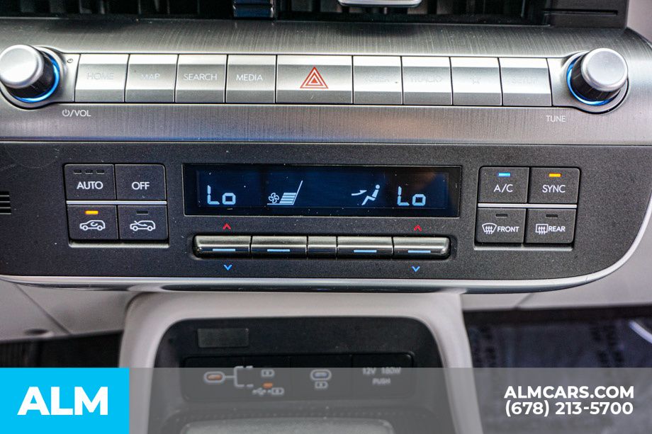 Used 2024 White Hyundai SEL image 41