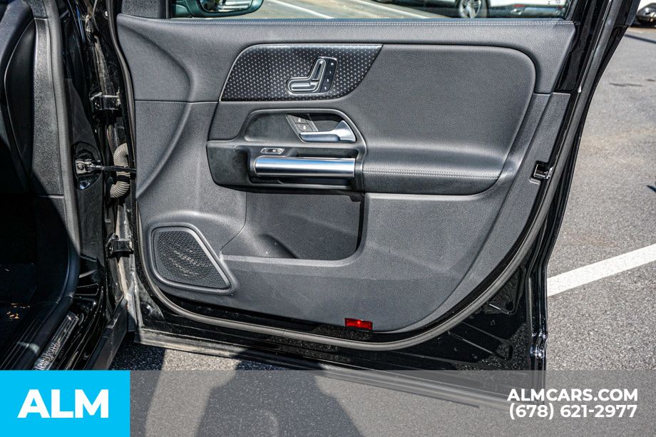 Used 2025 Black Mercedes-Benz GLA 250 image 53