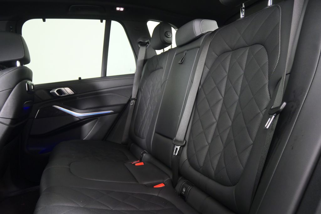 2024 BMW X5 M60i 15