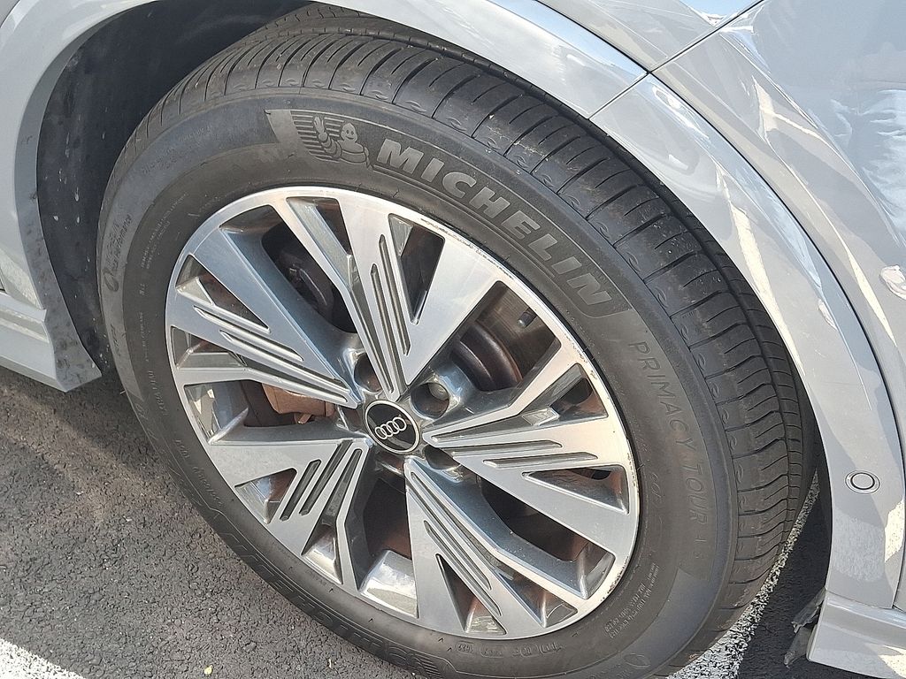 Thumbnail: 2023 Audi Q4 e-tron - 4