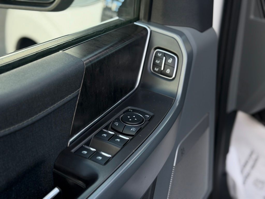 2023 Ford F-150 Lariat - Photo 14