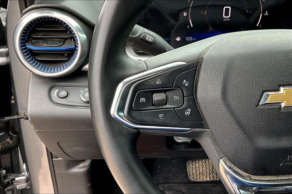 2025 Chevrolet Trax LT - 10