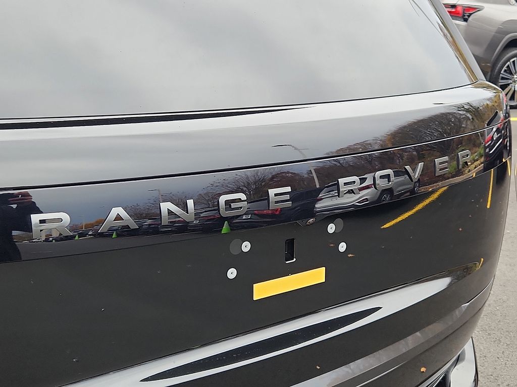 Thumbnail: 2025 Land Rover Range Rover - 11