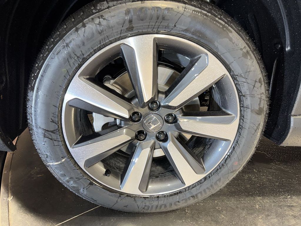 new 2025 Honda Pilot car, priced at $51,550