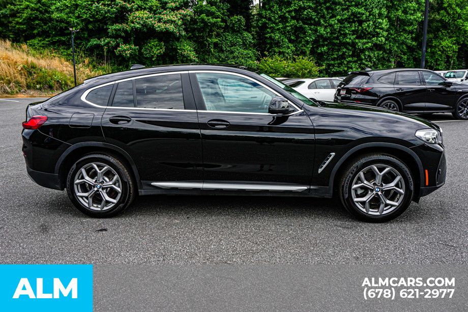 Used 2025 Black BMW xDrive30i image 8