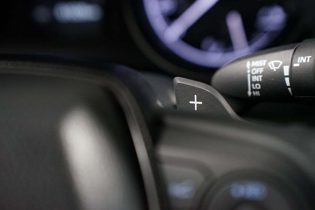 Thumbnail: 2023 Toyota Camry - 15