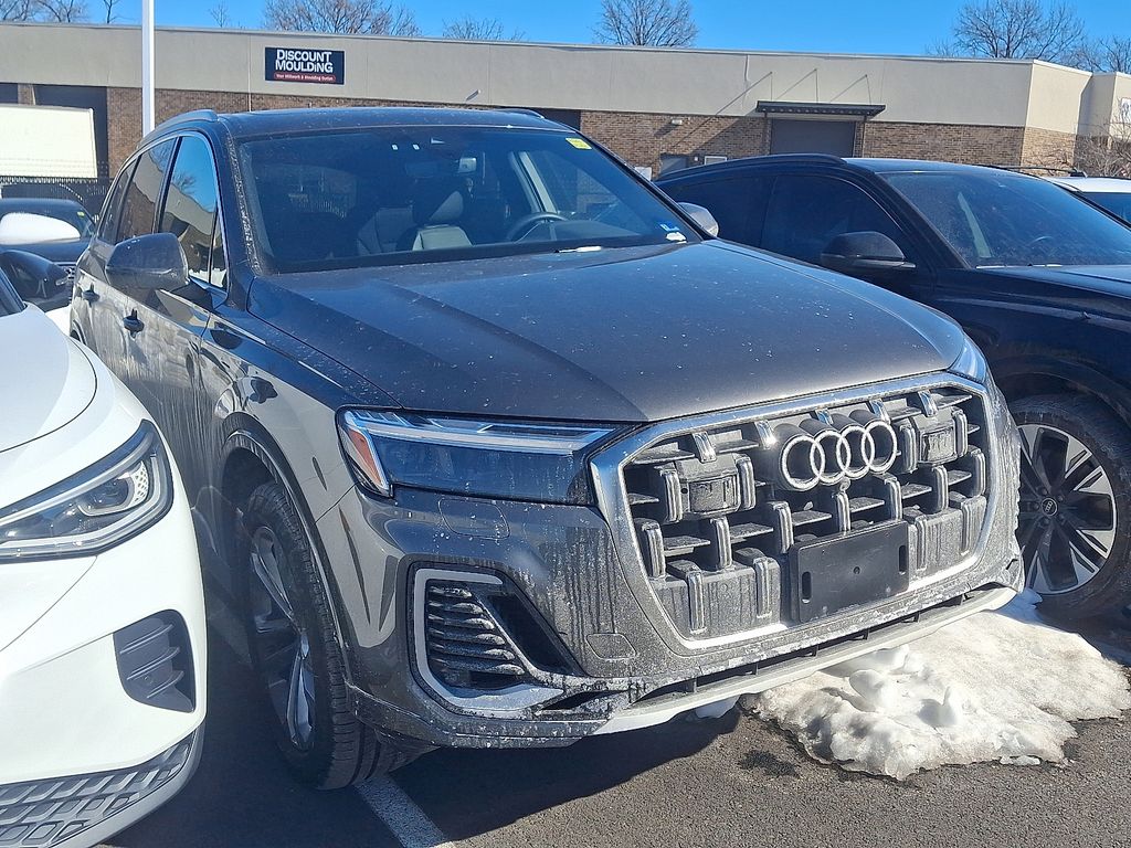 Thumbnail: 2025 Audi Q7 - 3