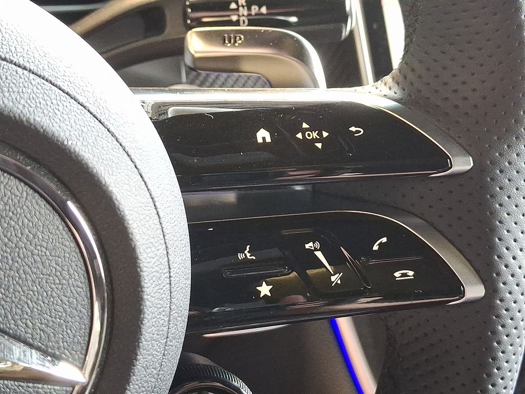 Thumbnail: 2025 Mercedes-Benz GLC - 12