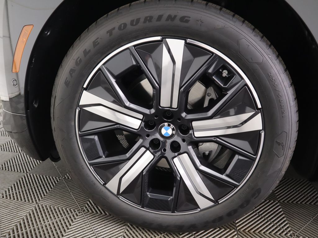 Thumbnail: 2026 BMW iX - 30