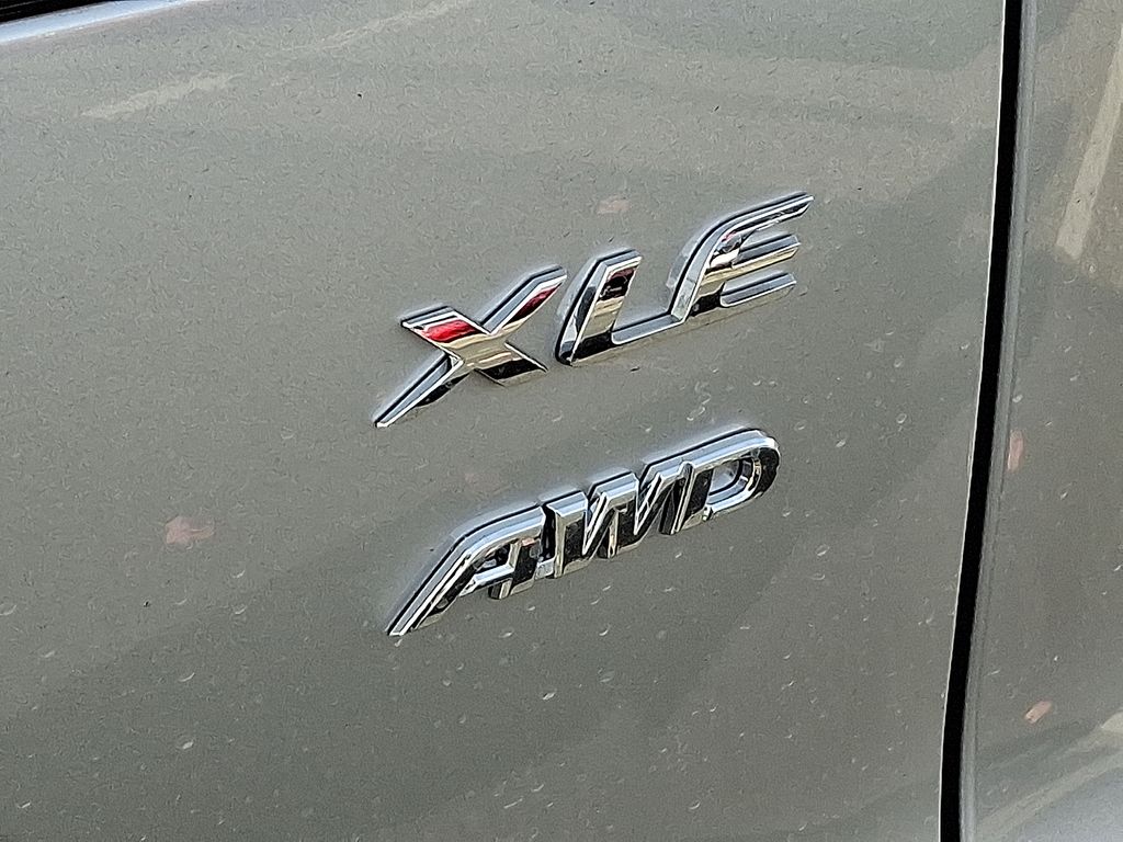 Thumbnail: 2026 Toyota Corolla Cross - 6