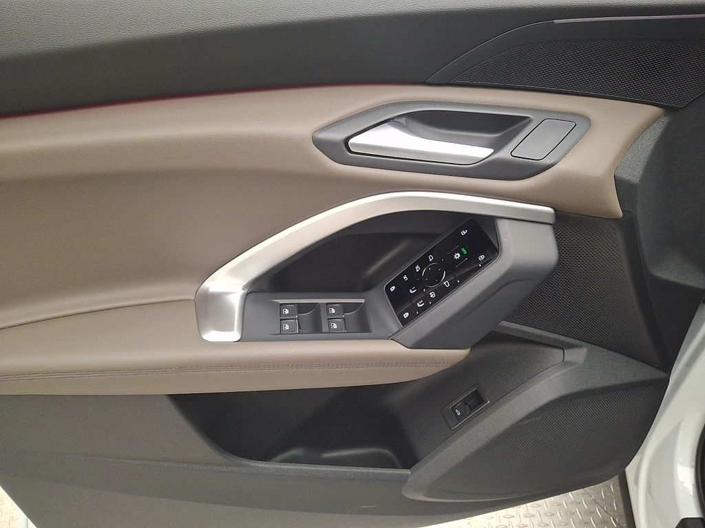 Thumbnail: 2026 Audi Q5 - 8