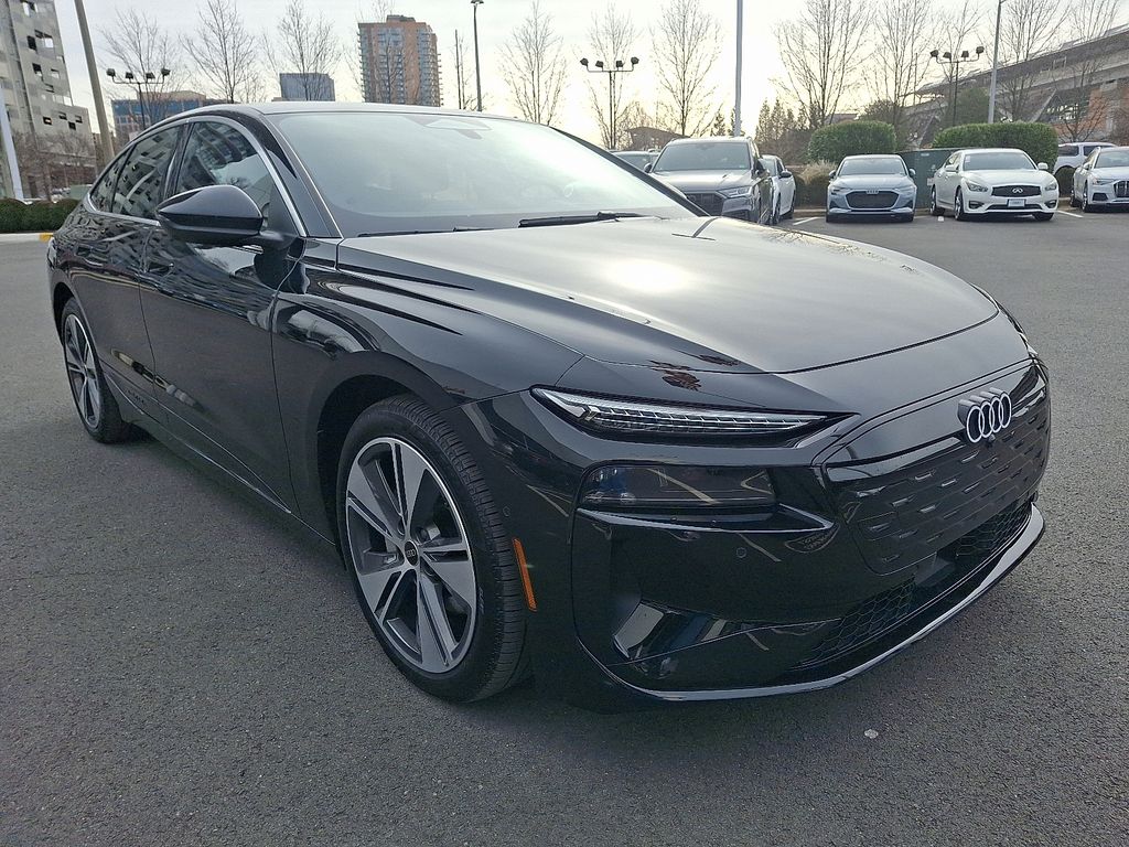 Thumbnail: 2025 Audi e-tron S - 3