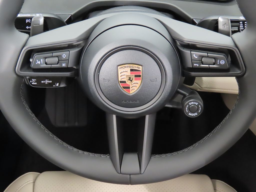 Thumbnail: 2026 Porsche Panamera - 19