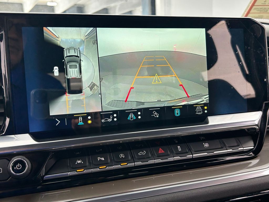 Used 2022 Black Chevrolet High Country image 22