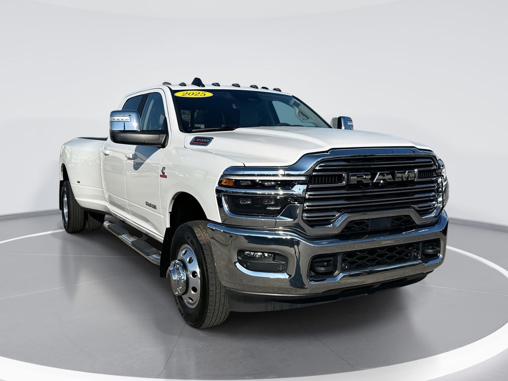 2025 RAM 3500 Laramie Crew Cab LB DRW 4WD