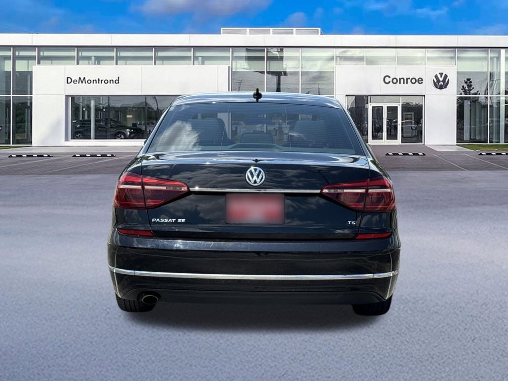 2017 Volkswagen Passat 1.8T SE - 5