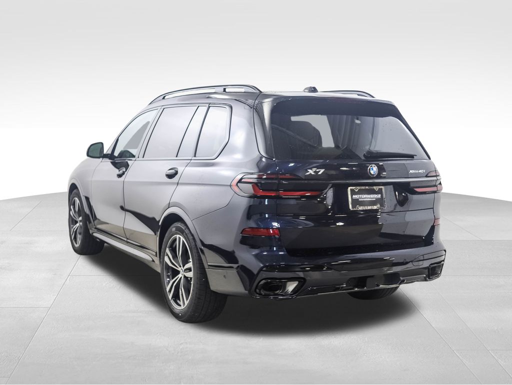Thumbnail: 2026 BMW X7 - 3