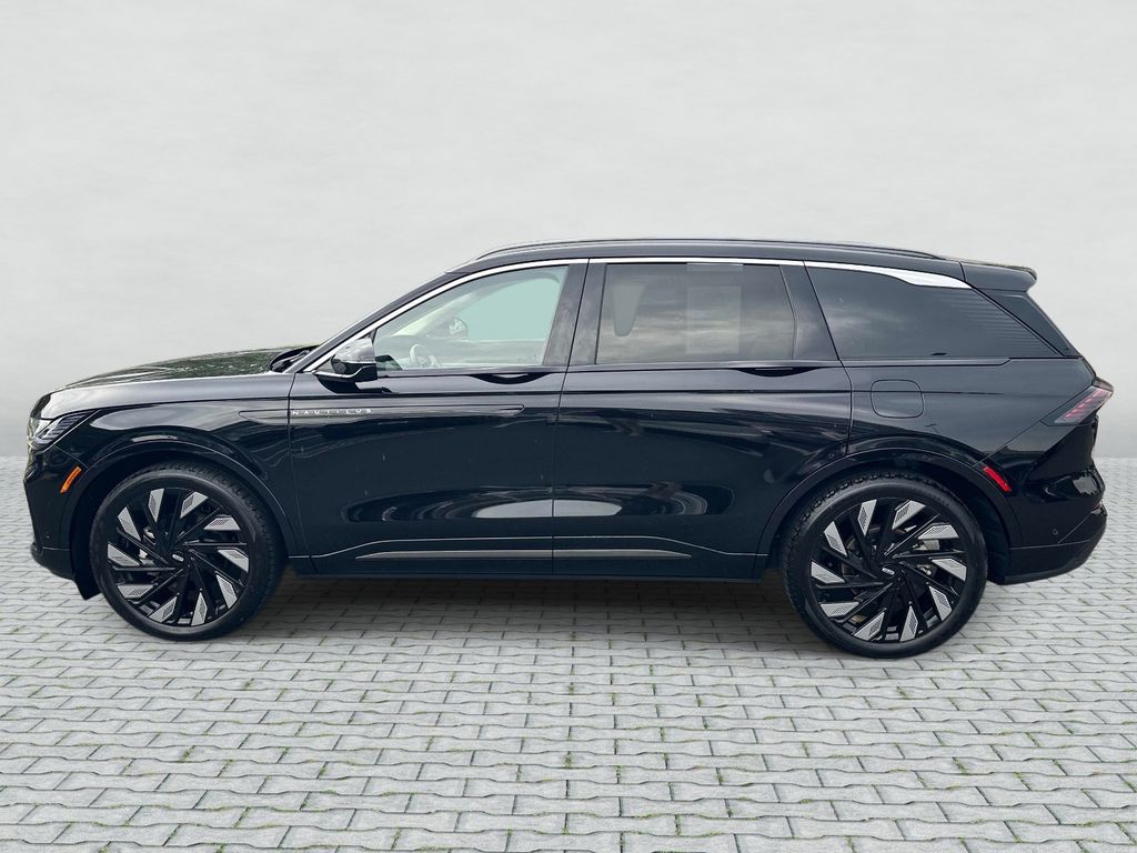 Thumbnail: 2024 Lincoln Nautilus - 8