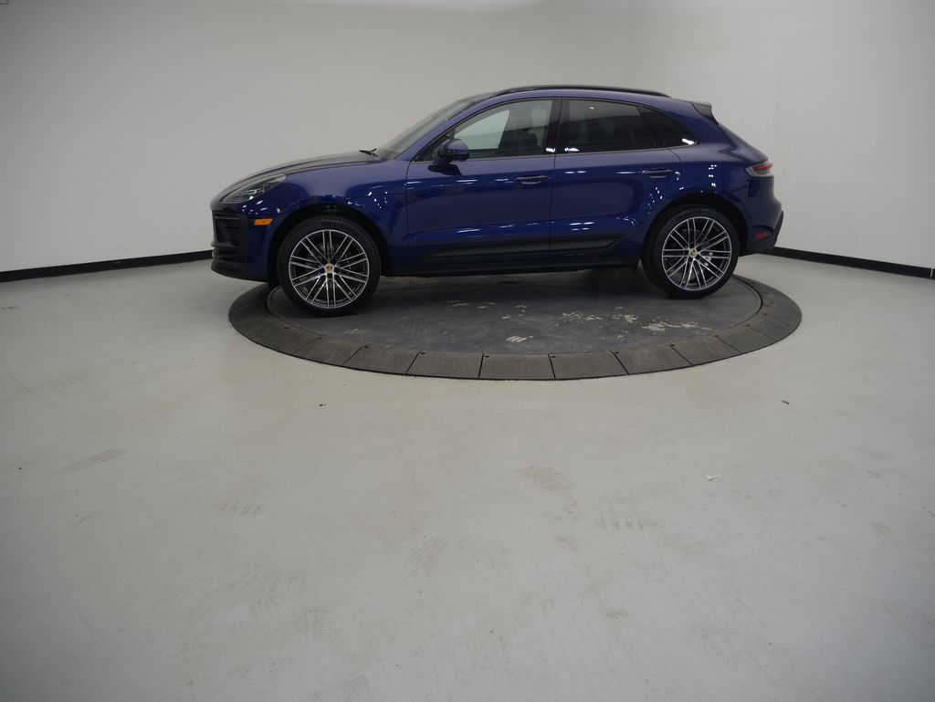 Thumbnail: 2026 Porsche Macan - 2