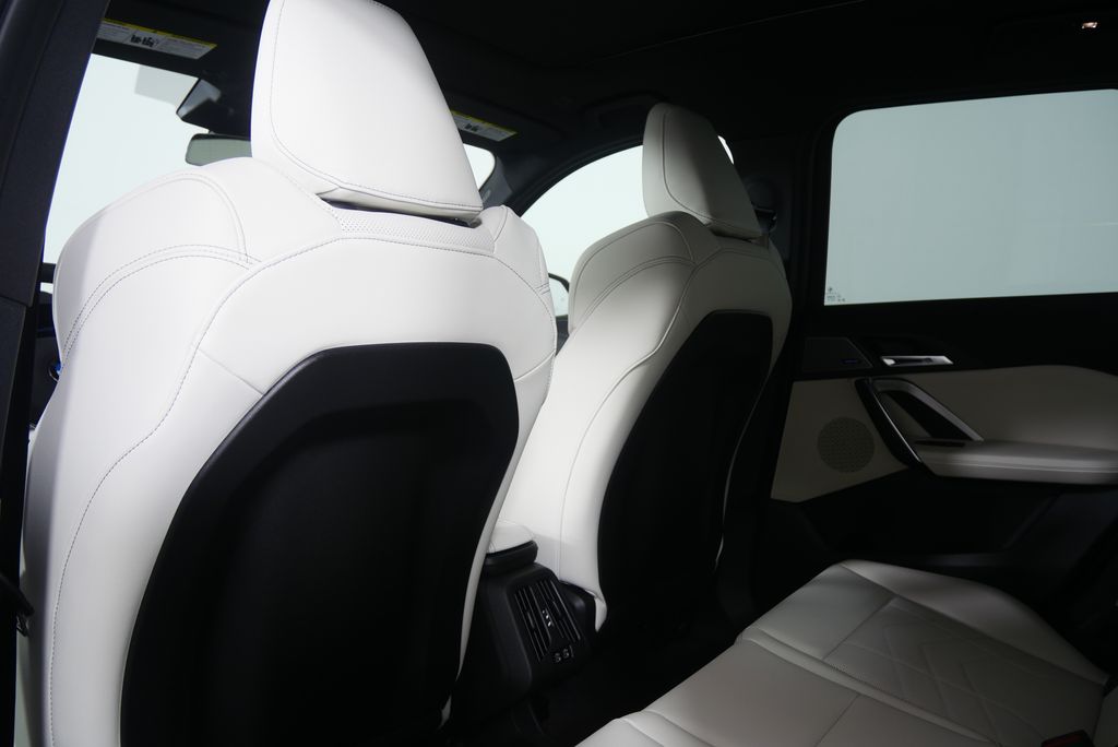 Thumbnail: 2026 BMW X1 - 16