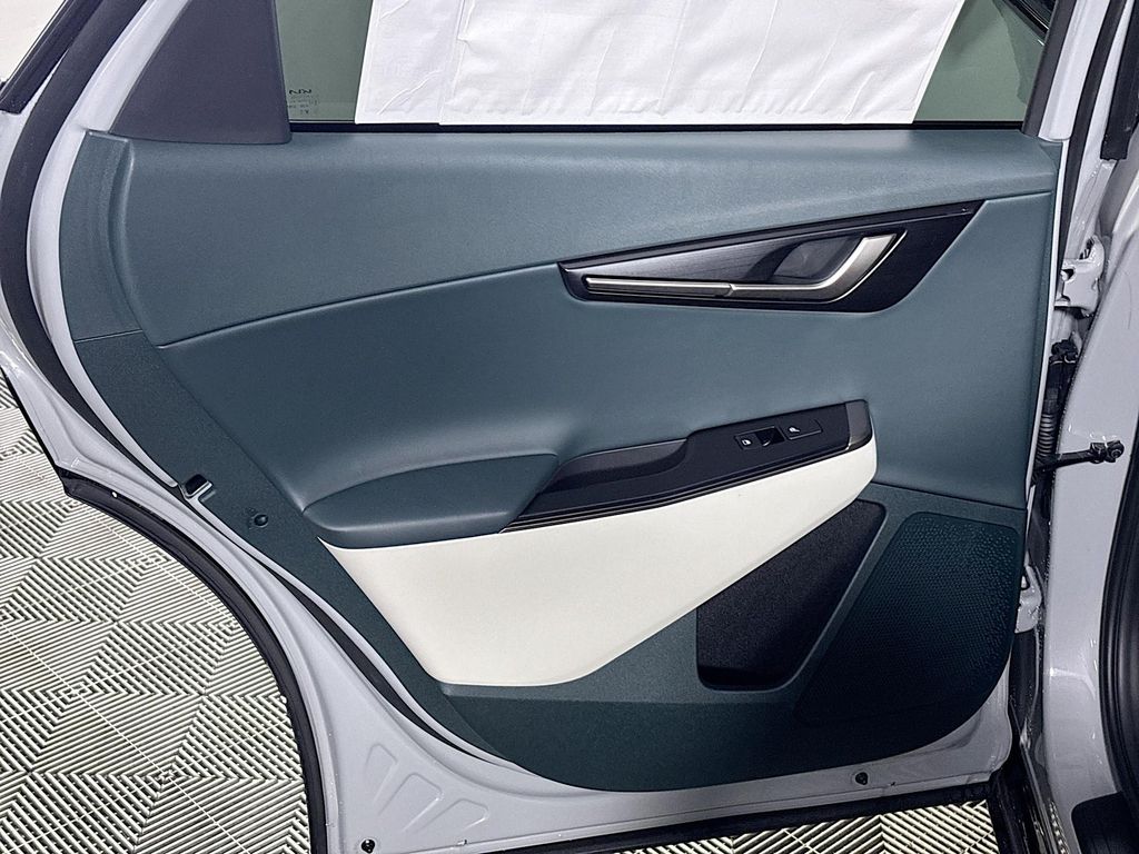 2025 Kia EV6 Wind