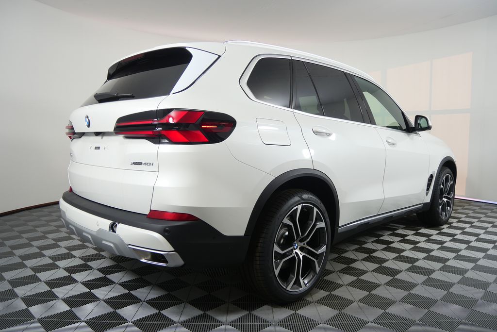 Thumbnail: 2026 BMW X5 - 3