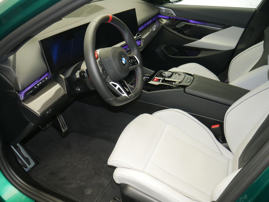 Thumbnail: 2026 BMW M5 - 5