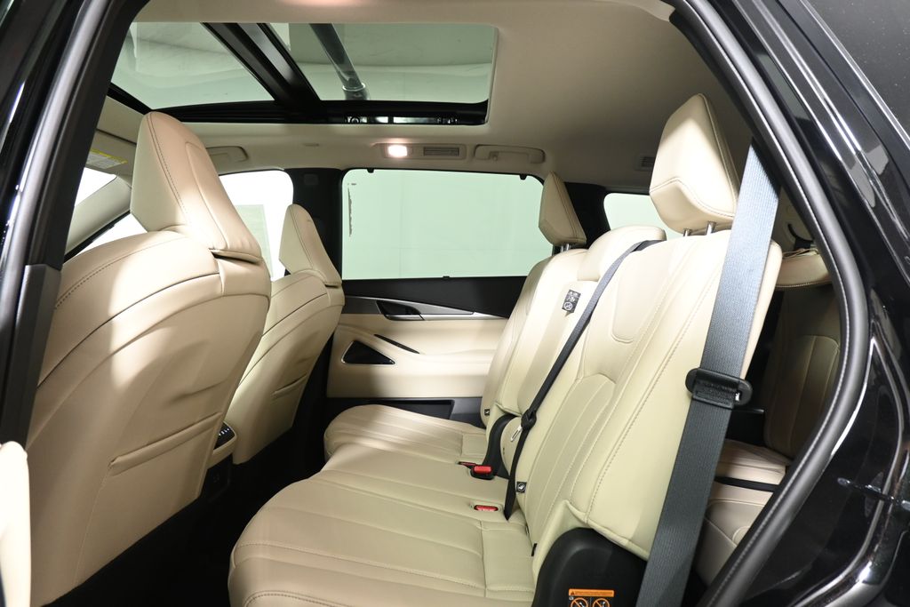 Thumbnail: 2025 INFINITI QX60 - 31